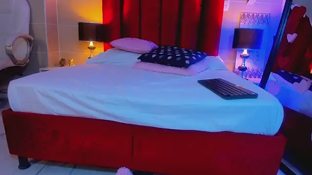 isabella montez online show from February 21, 2025, 3:10 pm