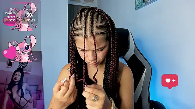 Snapshot of PaigeJayden chatting on October 14, 2025, 9:58 pm PaigeJayden online show from October 14, 2025, 9:58 pm