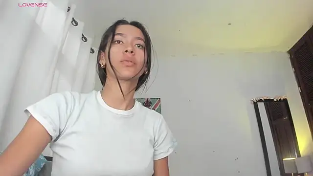 Sophie sweett19 online show from October 10, 2025, 8:20 pm