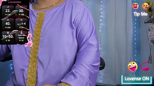 Snapshot of Falak-Yasin chatting on June 26, 2026, 11:38 am Falak-Yasin online show from June 26, 2026, 11:38 am