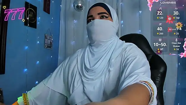 Snapshot of Falak-Yasin chatting on July 28, 2026, 12:48 pm Falak-Yasin online show from July 28, 2026, 12:48 pm