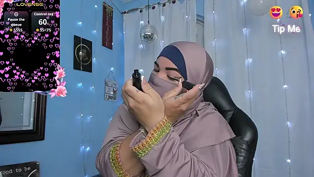 Snapshot of Falak-Yasin chatting on July 11, 2026, 12:05 pm Falak-Yasin online show from July 11, 2026, 12:05 pm