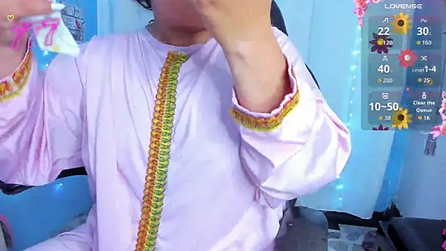 Snapshot of Falak-Yasin chatting on July 19, 2026, 1:52 pm Falak-Yasin online show from July 19, 2026, 1:52 pm