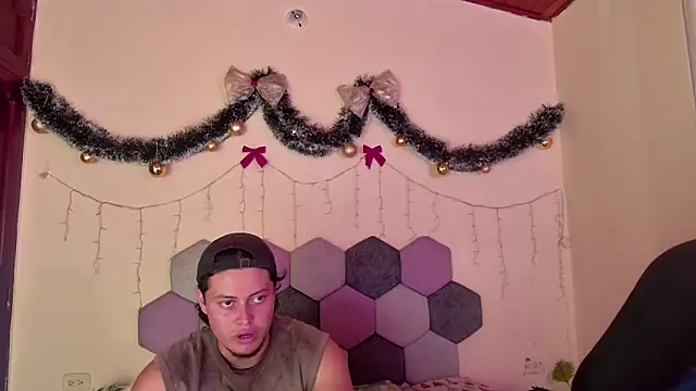 Horny tgn online show from December 14, 2025, 9:53 pm