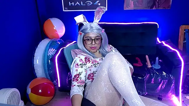 Snapshot of X_CHERRY_XX chatting on December 11, 2024, 12:33 am X CHERRY XX online show from December 11, 2024, 12:33 am