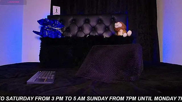 Snapshot of James1lee_ chatting on July 13, 2026, 3:50 am James1lee online show from July 13, 2026, 3:50 am