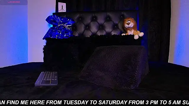 Snapshot of James1lee_ chatting on July 4, 2026, 5:03 am James1lee online show from July 4, 2026, 5:03 am