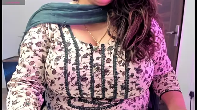 Gulabi Queen online show from March 17, 2025, 12:57 pm