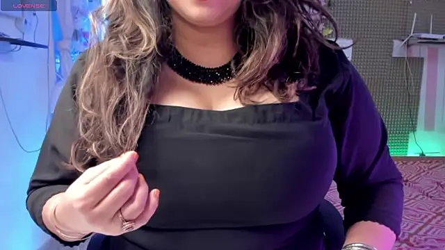 Gulabi Queen online show from February 19, 2025, 3:49 pm