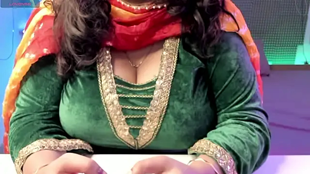Gulabi Queen online show from December 11, 2024, 5:43 am