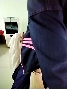 Anna-Cute69 online show from February 4, 2026, 1:11 am