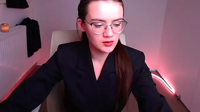 Josephine jo online show from February 7, 2025, 4:37 am