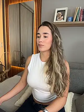 FridaKlein online show from February 11, 2026, 8:20 pm