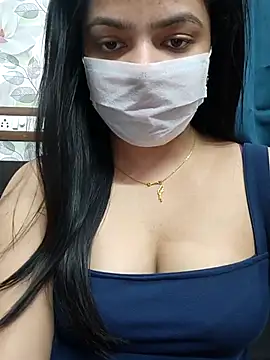 Snapshot of Myloveurvi chatting on November 5, 2025, 10:07 am Myloveurvi online show from November 5, 2025, 10:07 am