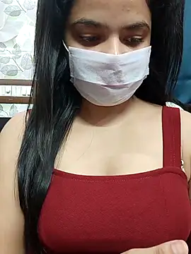 Myloveurvi online show from March 24, 2026, 5:02 pm