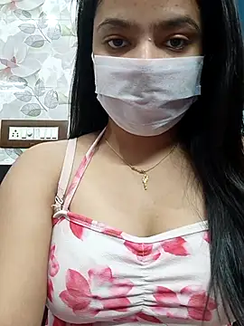 Snapshot of Myloveurvi chatting on October 21, 2025, 8:47 am Myloveurvi online show from October 21, 2025, 8:47 am