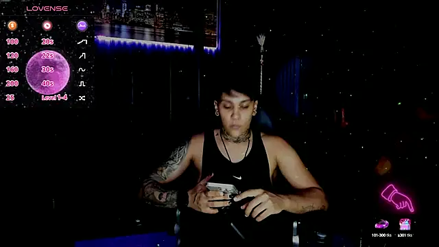 Snapshot of ZhoeStrong chatting on March 22, 2025, 3:20 am ZhoeStrong online show from March 22, 2025, 3:20 am