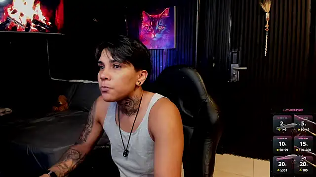 Snapshot of ZhoeStrong chatting on September 27, 2025, 11:44 pm ZhoeStrong online show from September 27, 2025, 11:44 pm