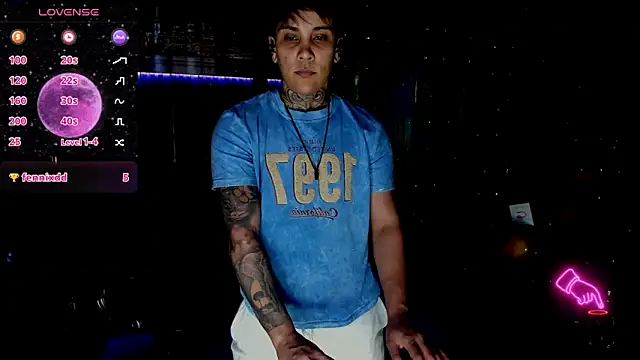 Snapshot of ZhoeStrong chatting on March 23, 2025, 2:59 am ZhoeStrong online show from March 23, 2025, 2:59 am