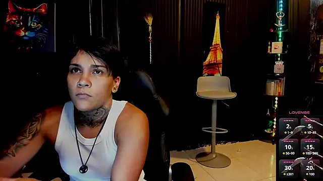 Snapshot of ZhoeStrong chatting on October 2, 2025, 10:35 pm ZhoeStrong online show from October 2, 2025, 10:35 pm