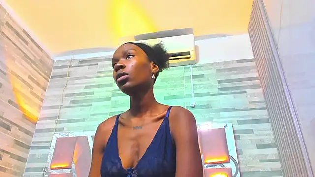 Snapshot of ebony_march chatting on November 12, 2025, 6:34 pm ebony march online show from November 12, 2025, 6:34 pm