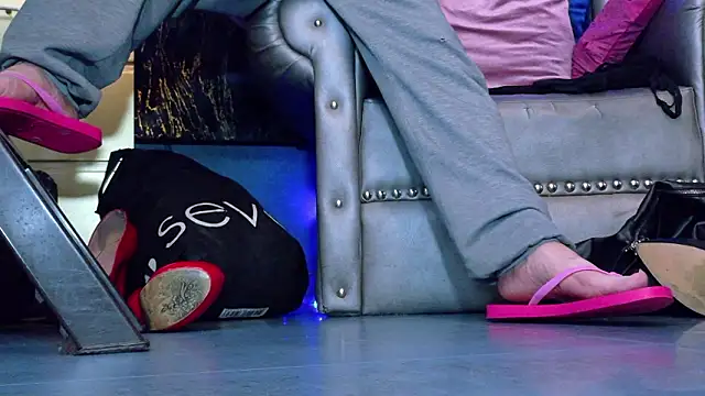 Snapshot of LusstCruella chatting on March 3, 2026, 12:56 pm LusstCruella online show from March 3, 2026, 12:56 pm