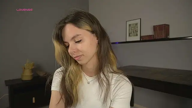 Snapshot of TrudyCarey chatting on October 1, 2025, 2:32 pm TrudyCarey online show from October 1, 2025, 2:32 pm