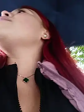 Snapshot of aurora_sky11 chatting on December 5, 2025, 9:01 pm aurora sky11 online show from December 5, 2025, 9:01 pm