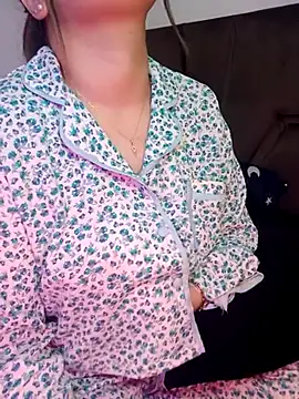 Snapshot of im_here- chatting on November 14, 2025, 12:58 am im here- online show from November 14, 2025, 12:58 am