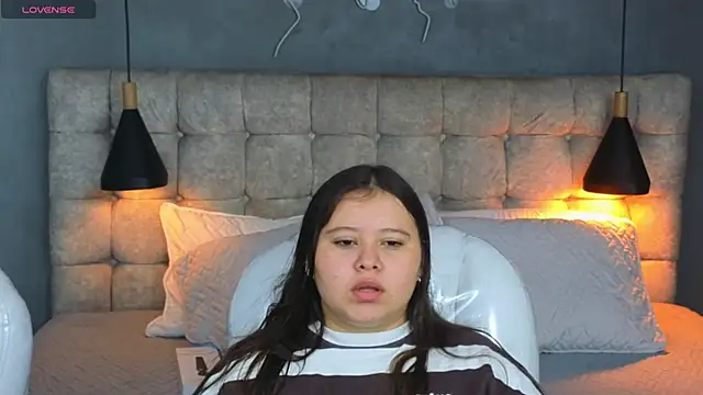 Laia and Aloby online show from January 7, 2026, 10:15 pm