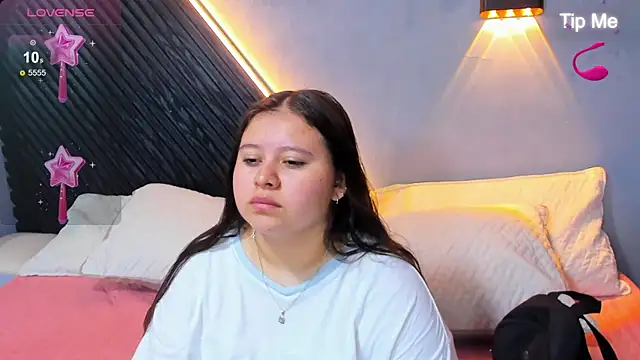 Snapshot of Laia_and_Aloby chatting on July 28, 2026, 11:15 pm Laia and Aloby online show from July 28, 2026, 11:15 pm