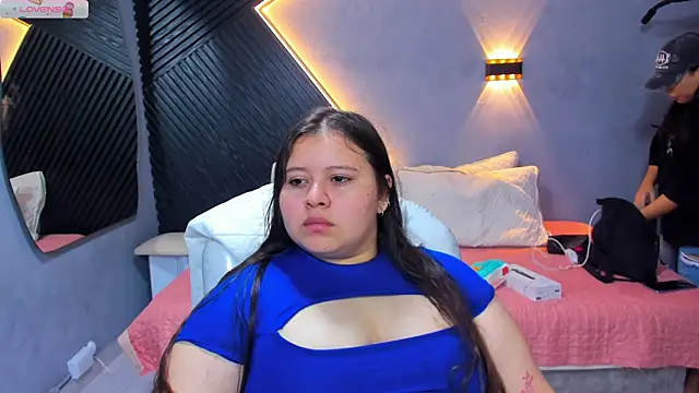 Snapshot of Laia_and_Aloby chatting on June 20, 2026, 9:53 pm Laia and Aloby online show from June 20, 2026, 9:53 pm