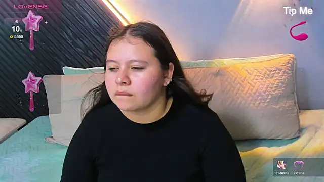 Snapshot of Laia_and_Aloby chatting on July 25, 2026, 9:32 pm Laia and Aloby online show from July 25, 2026, 9:32 pm