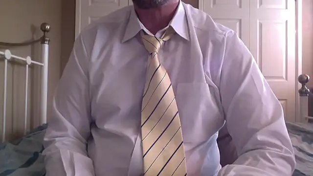 Snapshot of midlandsforfun chatting on February 17, 2025, 9:46 am midlandsforfun online show from February 17, 2025, 9:46 am