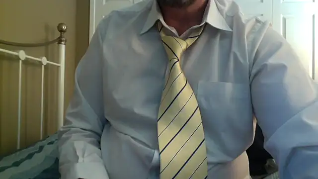 Snapshot of midlandsforfun chatting on March 7, 2025, 12:01 pm midlandsforfun online show from March 7, 2025, 12:01 pm