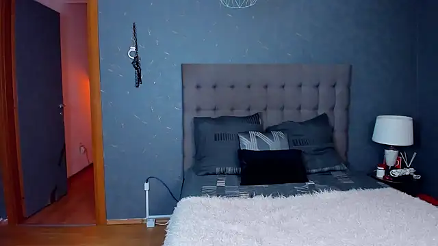 Snapshot of AmyCubes chatting on November 8, 2025, 11:58 am AmyCubes online show from November 8, 2025, 11:58 am