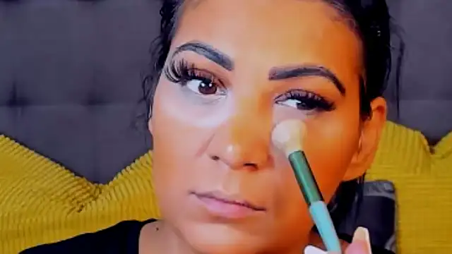 Snapshot of AmyCubes chatting on February 9, 2026, 4:10 am AmyCubes online show from February 9, 2026, 4:10 am