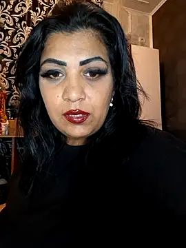 Snapshot of AmyCubes chatting on November 18, 2025, 6:22 pm AmyCubes online show from November 18, 2025, 6:22 pm