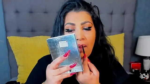 Snapshot of AmyCubes chatting on February 6, 2026, 10:00 am AmyCubes online show from February 6, 2026, 10:00 am