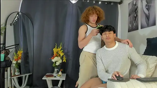 All3ssandr0 online show from October 2, 2025, 4:43 pm