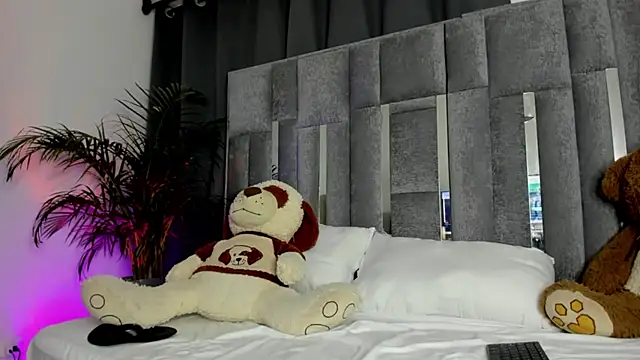 All3ssandr0 online show from December 2, 2024, 1:09 am