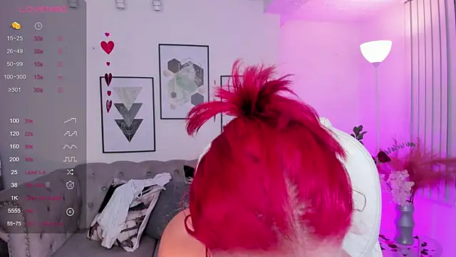 kendaall jenner  online show from February 15, 2025, 7:49 am