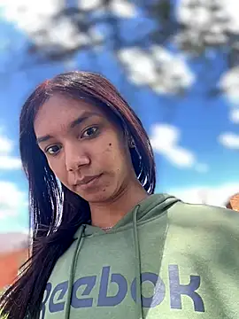 Snapshot of Nikol_Rang__ chatting on October 18, 2025, 4:20 pm Nikol Rang online show from October 18, 2025, 4:20 pm