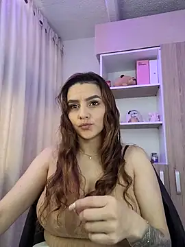 Snapshot of Lu_perez chatting on June 3, 2026, 1:23 pm Lu perez online show from June 3, 2026, 1:23 pm