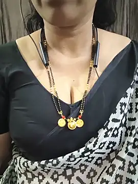 Snapshot of bhuvana555 chatting on June 12, 2026, 5:54 pm bhuvana555 online show from June 12, 2026, 5:54 pm