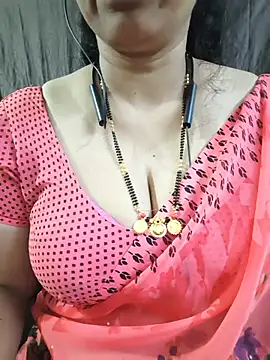 Snapshot of bhuvana555 chatting on June 1, 2026, 5:45 pm bhuvana555 online show from June 1, 2026, 5:45 pm