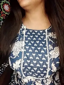 Snapshot of Sreya213 chatting on March 18, 2026, 6:42 pm Sreya213 online show from March 18, 2026, 6:42 pm