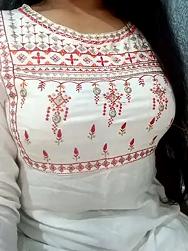 Snapshot of Rina777o chatting on November 7, 2025, 5:06 pm Rina777o online show from November 7, 2025, 5:06 pm