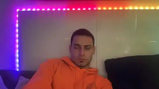 Snapshot of hot_shot_13 chatting on November 17, 2025, 5:17 pm hot shot 13 online show from November 17, 2025, 5:17 pm