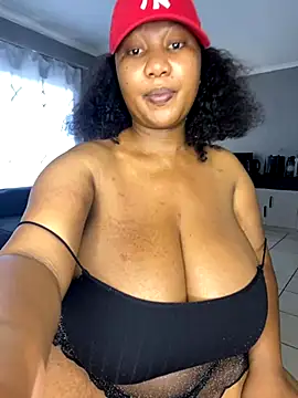 Snapshot of MayaPassion chatting on November 25, 2025, 8:47 am MayaPassion online show from November 25, 2025, 8:47 am